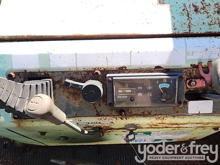 2005-yanmar-c30r-2-image-19