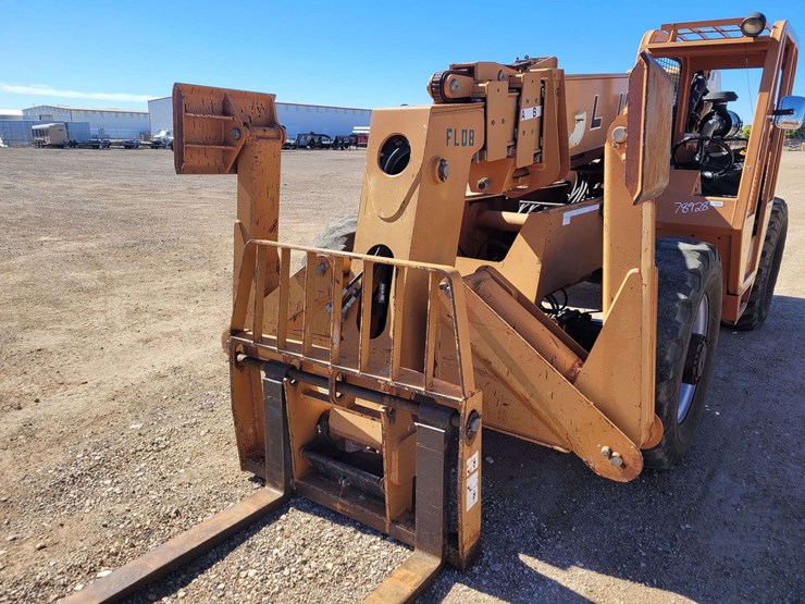 lull-1044c-54-image-3