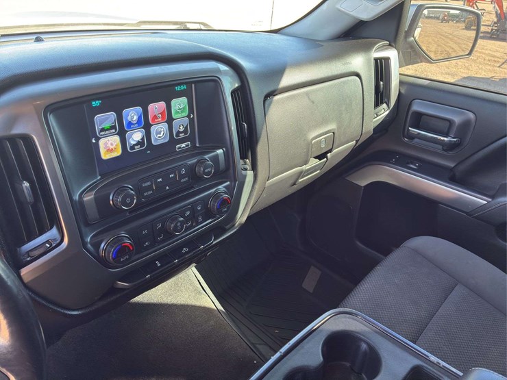 2019-chevrolet-silverado-1500-lt-image-11