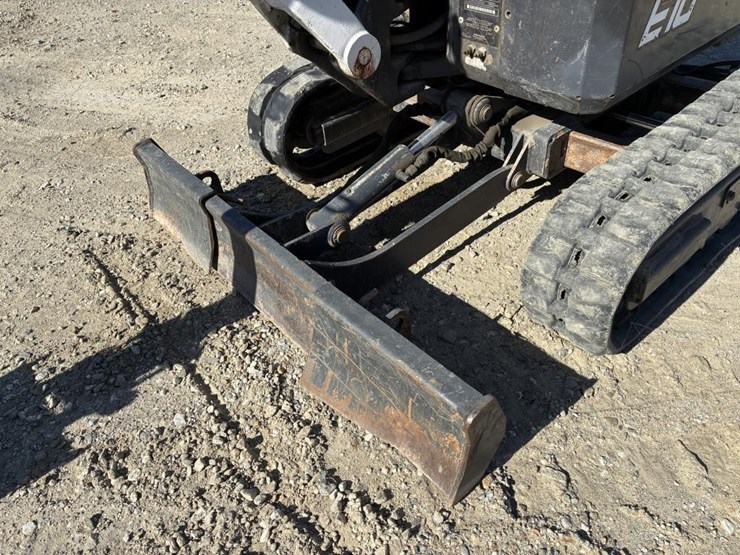 2019-bobcat-e10-image-9