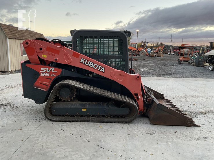 2020-kubota-svl95-2s-image-5