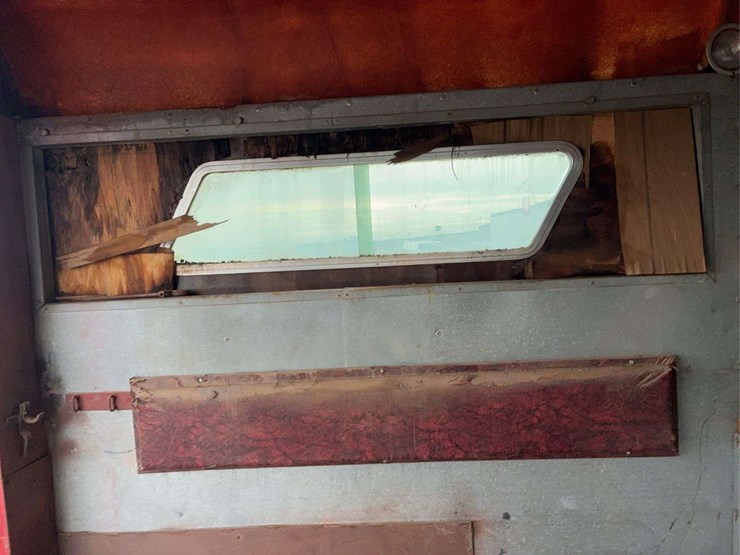 horse-transport-5th-wheel-livestock-trailer-image-55