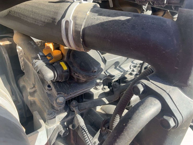 2019-bobcat-s570-image-27