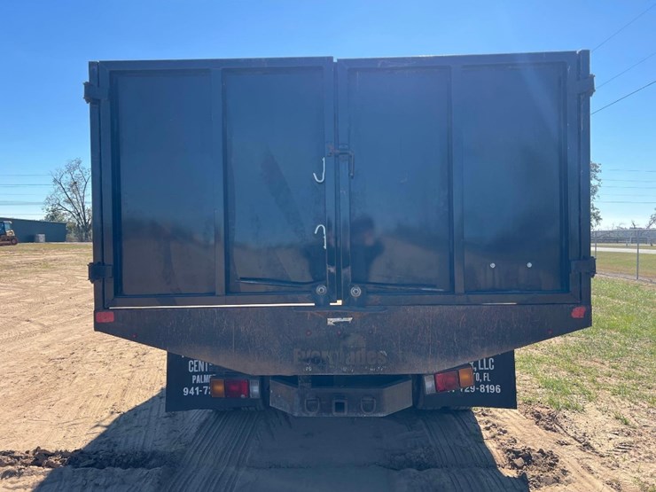 2015-isuzu-nrr-image-3