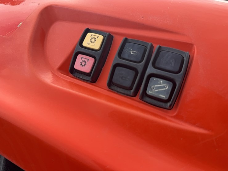 kubota-m7-172-premium-image-70