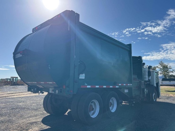 2014-mack-leu613-image-4