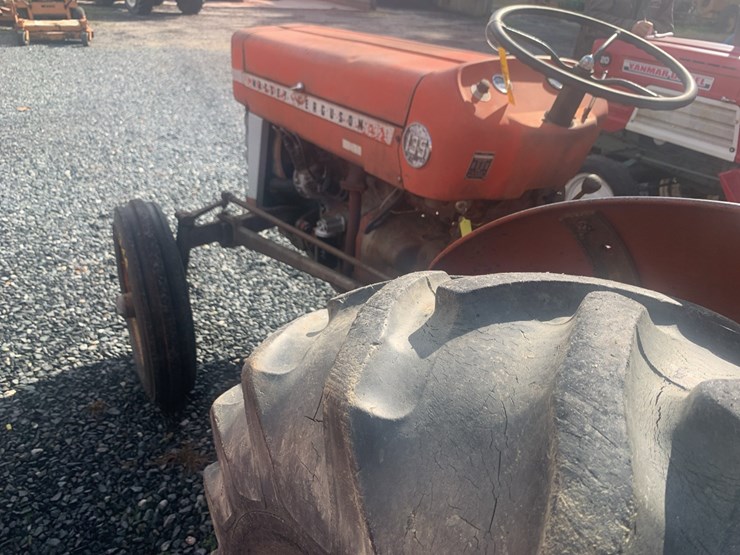 massey-ferguson-135-image-9