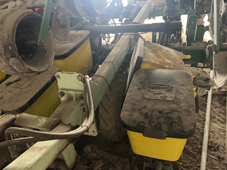 john-deere-1720-image-10