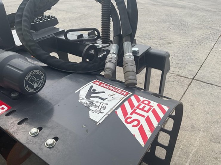 #83-•-2023-bradco-625-trencher-image-9