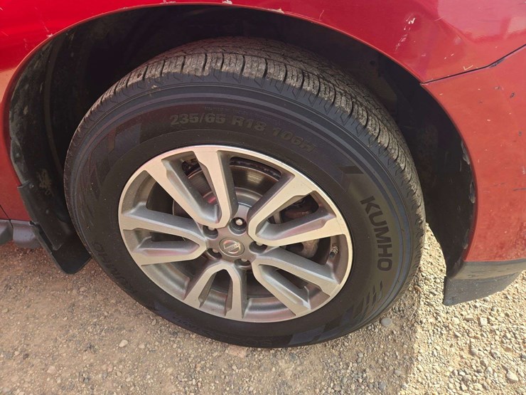 2014-nissan-pathfinder-sl-image-7