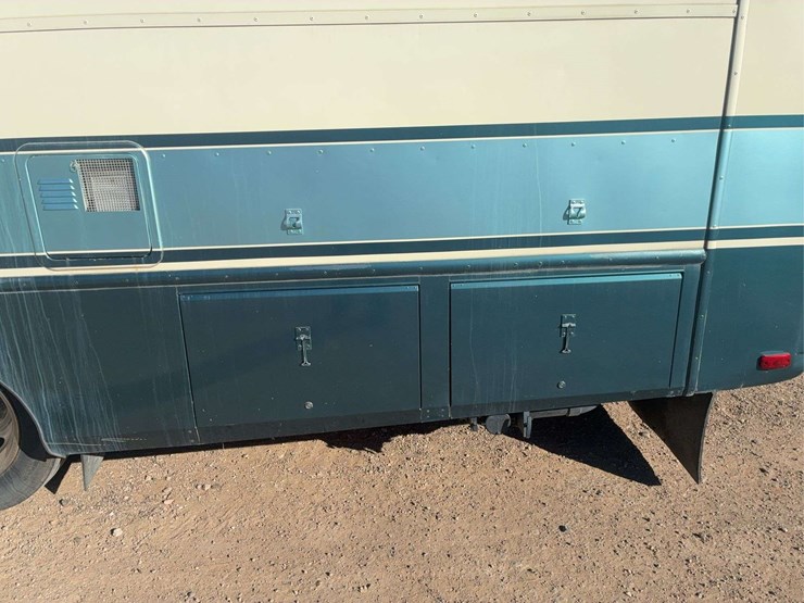 1997-chevrolet-p30-image-11