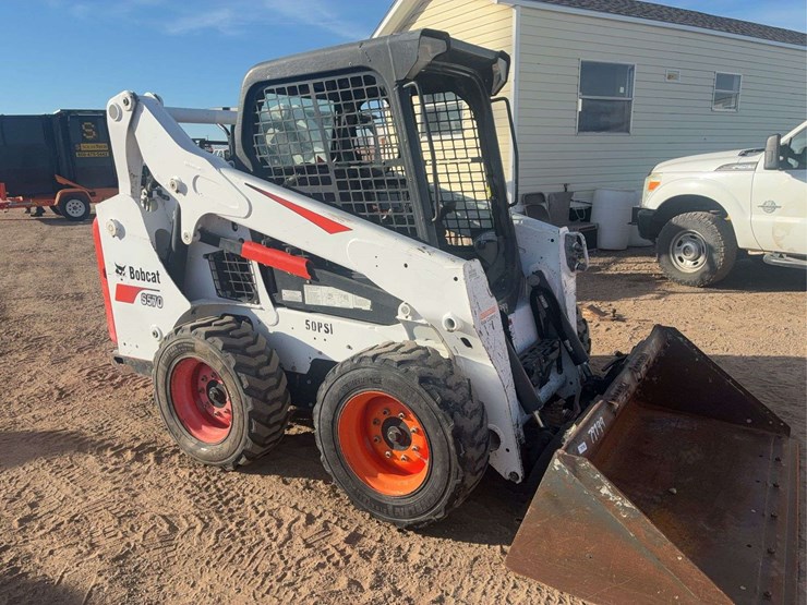 2019-bobcat-s570-image-2
