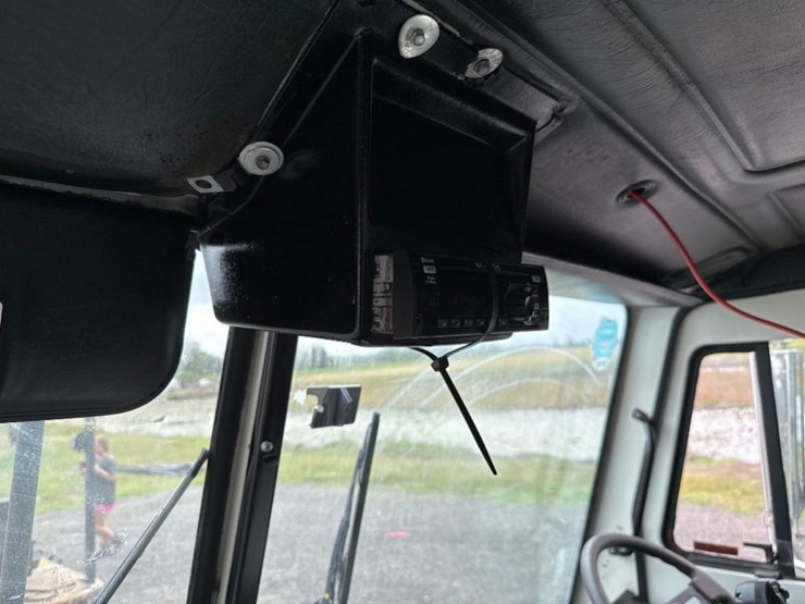 2014-mack-leu613-image-28