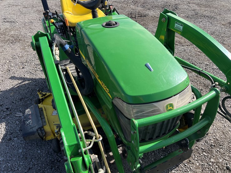 john-deere-2305-image-13