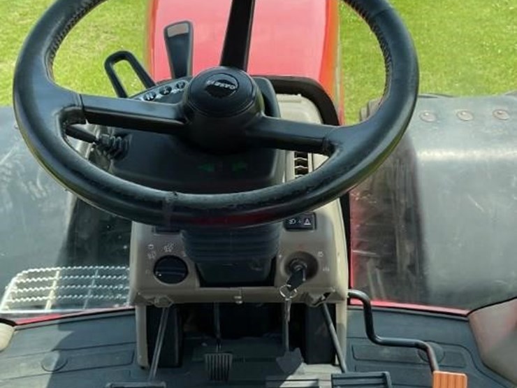 2010-case-ih-magnum-305-image-18