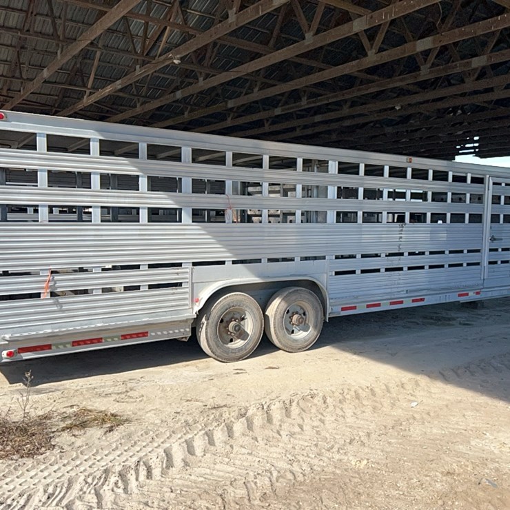 EBY Aluminum LIVESTOCK TRAILER, 1999, VIN....6316, TITLE IN HAND