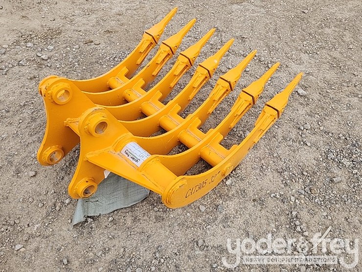 2025-caterpillar-305-image-3