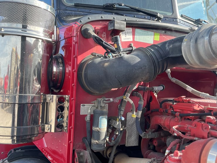 #3824-•-2019-peterbilt-heavy-rotator-(has-mn-title-in-delay,-may-take-6-8-weeks)-image-54