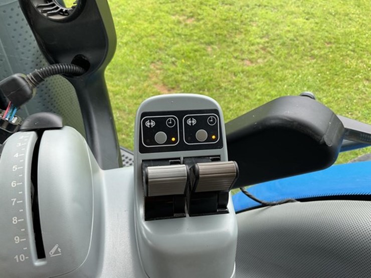 2019-new-holland-t8.410-image-19