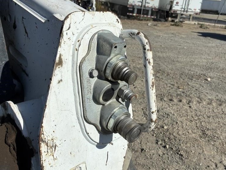 2019-bobcat-s570-image-7