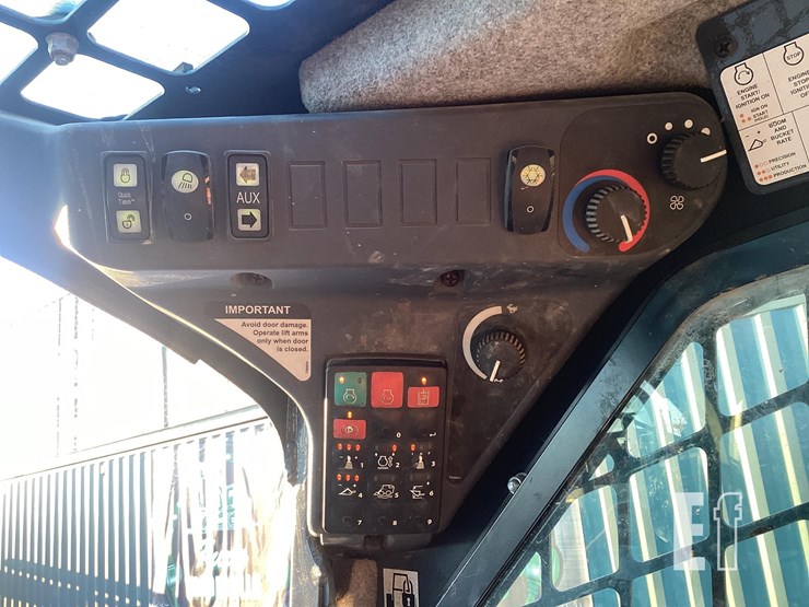 2021-deere-325g-image-17