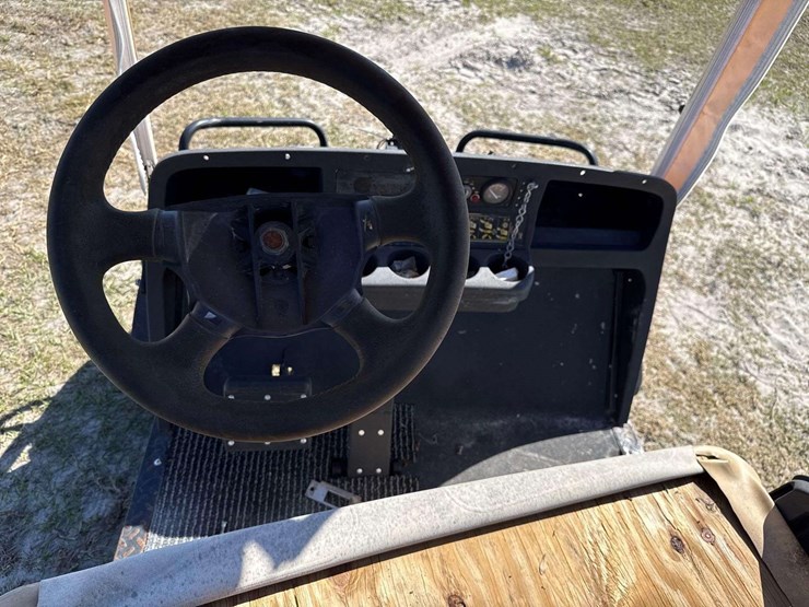 2006-e-z-go-st350-image-9