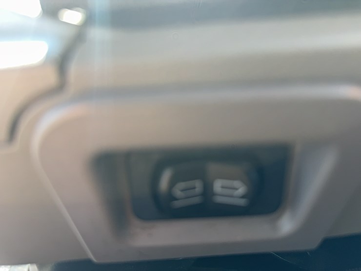 2017-case-ih-magnum-250-image-104