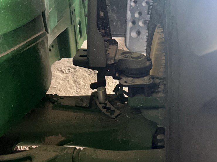 john-deere-7210-image-24