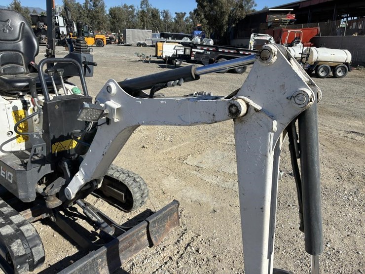 2019-bobcat-e10-image-7
