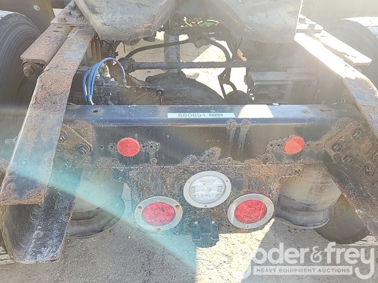 2017-freightliner-cascadia-image-29