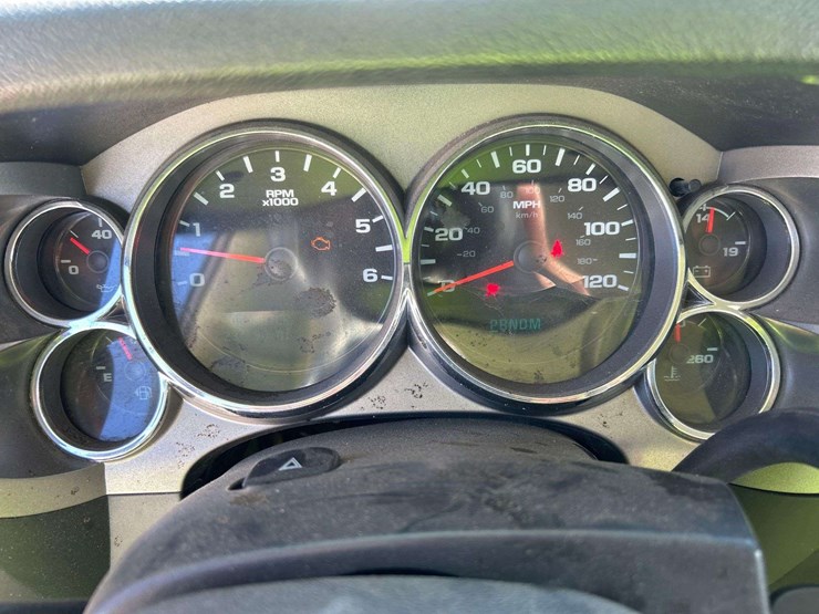 2012-chevrolet-silverado-1500-image-16