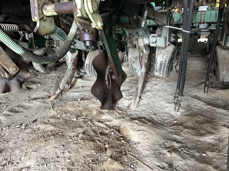 john-deere-1720-image-16