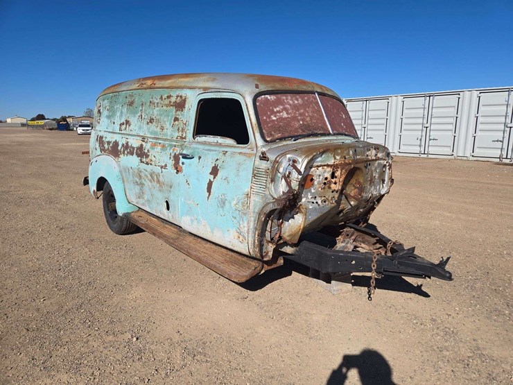 1949-chevrolet-suburban-image-2