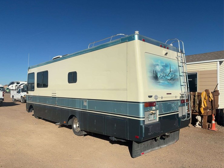 1997-chevrolet-p30-image-4