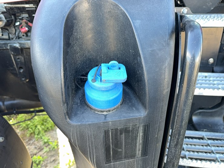 2017-case-ih-magnum-250-image-114