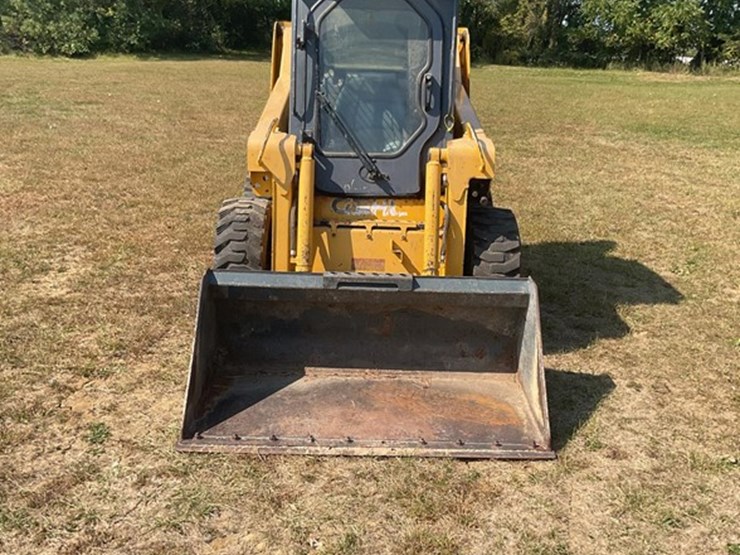 2005-gehl-4640-image-8