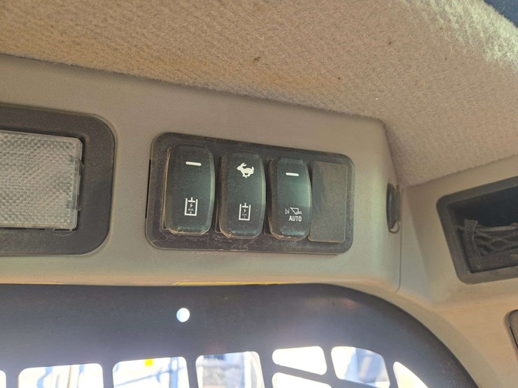 caterpillar-249d3-image-14