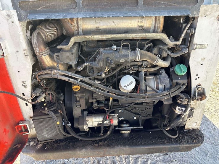 2018-bobcat-t750-image-12