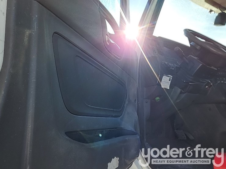 2021-international-rh613-image-24