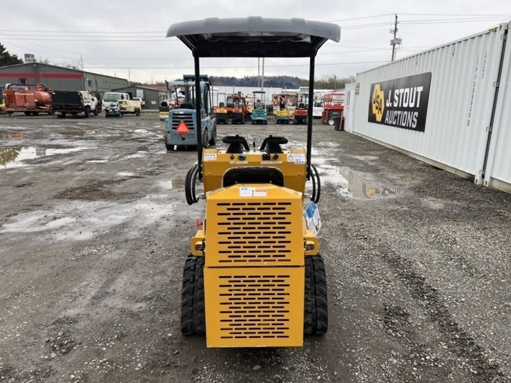 2025-infront-yf480-compact-track-loader-image-5