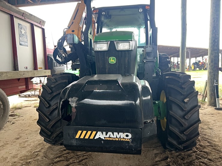 john-deere-6135e-image-2