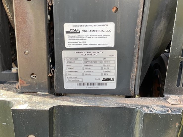 2015-case-ih-farmall-140a-image-11