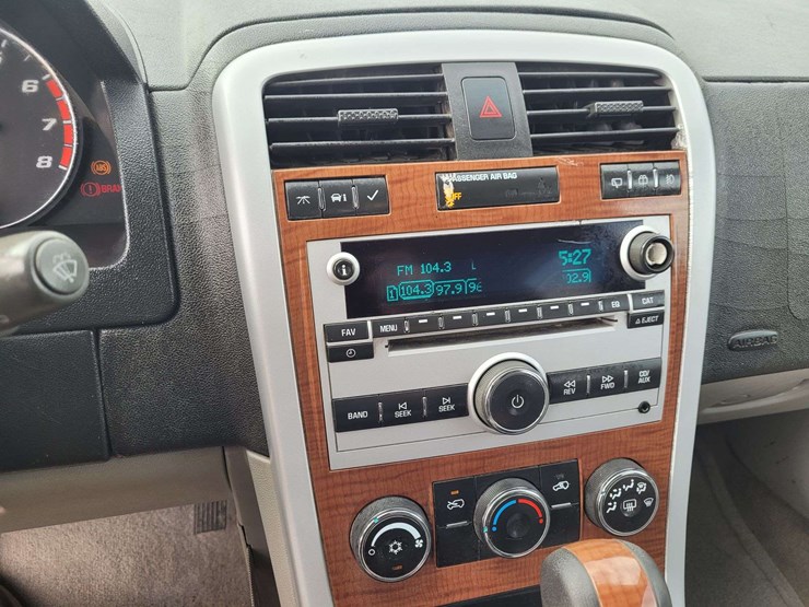 2008-chevrolet-equinox-lt-image-11