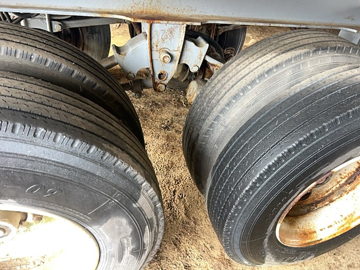 hays-4-bin-fertilizer-hopper-image-11