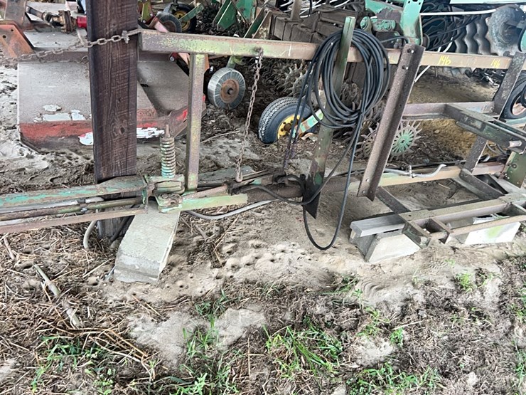 3-pt-hitch-sprayer-boom-(approx-12-row)-image-3