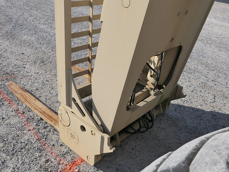 1990-sky-trak-6000m-image-9