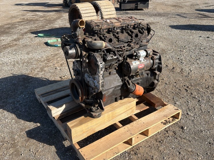 massey-ferguson-1080-image-1