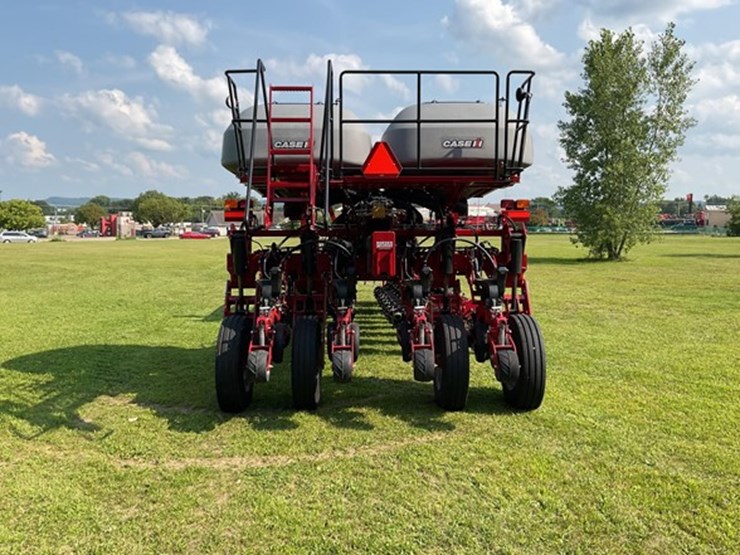 2022-case-ih-2150-image-5