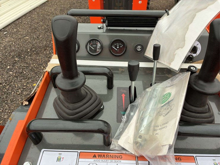 2024-hrc600-skid-steer-image-9