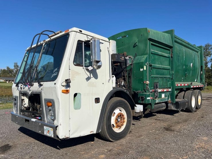 2014-mack-leu613-image-8